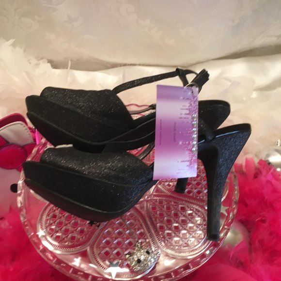 GORGEOUS black glitter heels and matching earings with hello kitty crystals! - Picture 14 of 15